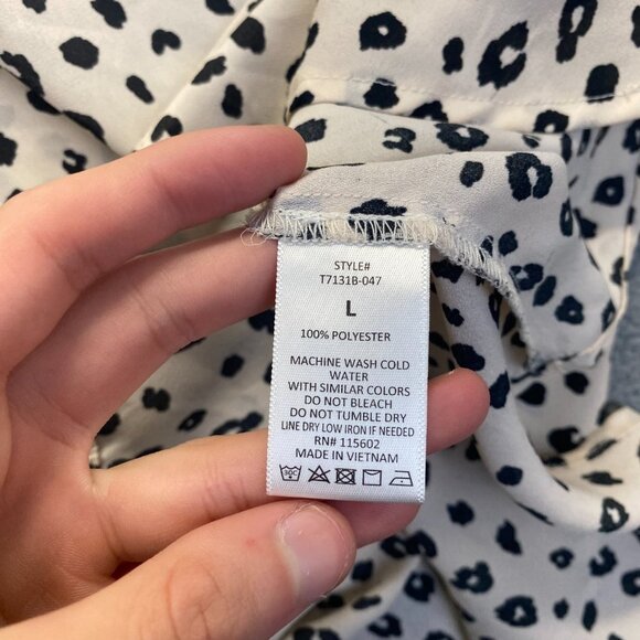 Lush‎ Womens Animal Print Blouse Top Large Cream Black 3/4 Tab Sleeve Popover - Picture 9 of 10